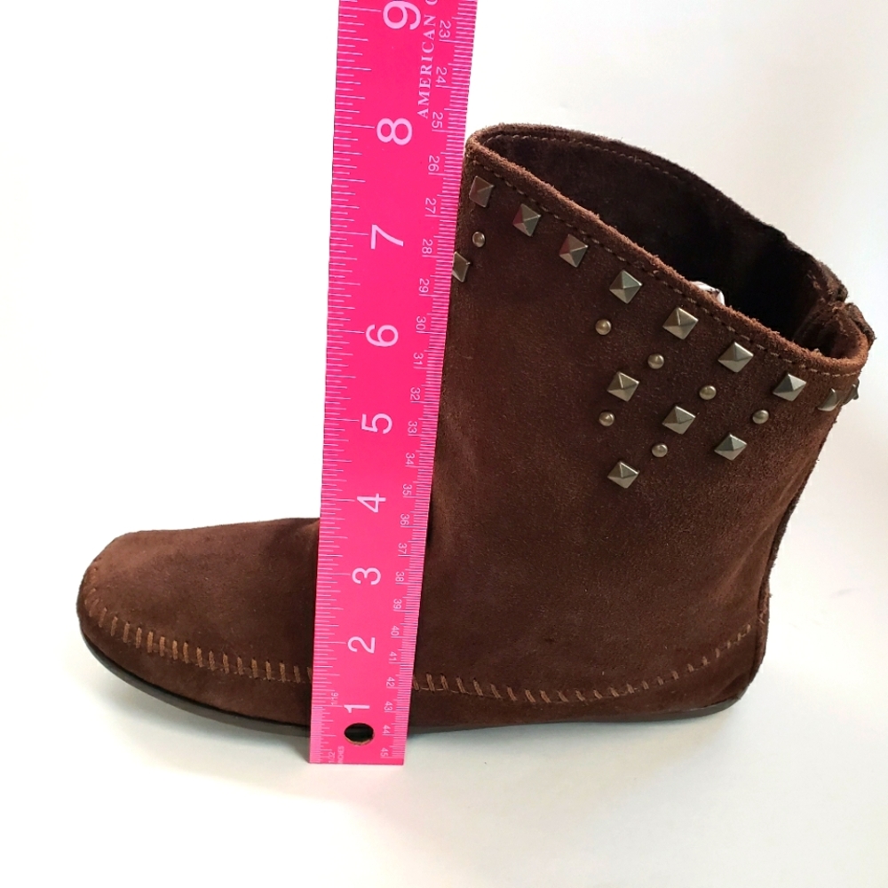 Minnetonka Moccasin Boots Shoes Genuine Leather Women size 7 NWOT - Picture 6 of 12